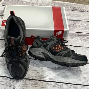New Balance Men's MT481BO2 Trail Running Shoes Size 8 1/2 Extra Wide NEW IN BOX